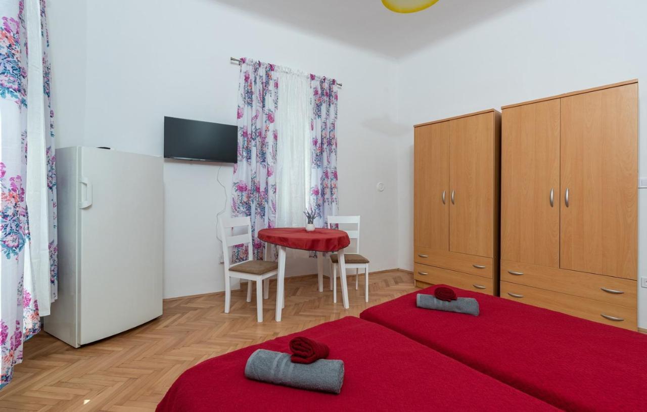 Fatoric Rooms Poreč Eksteriør billede